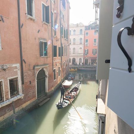 Apartments In San Marco With Canal View By Wonderful Italy Венеция Екстериор снимка